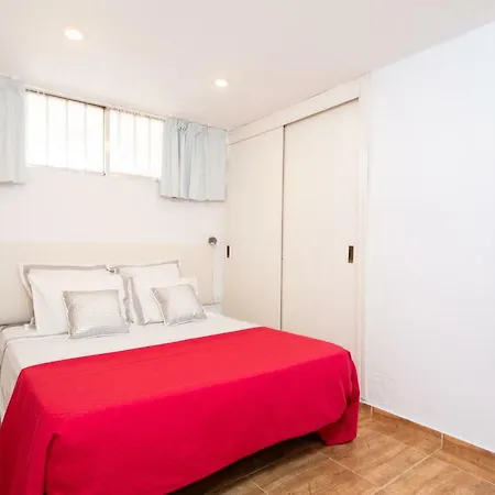 Las Americas Apartment *